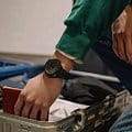 Casio GST-B500BD-1A мужские часы застежка крупным планом