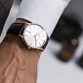 Hamilton Hamilton Jazzmaster Gent Quartz H32441551, jazzmaster швейцария мужские часы на браслете кожаный боковой вид