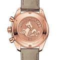 Omega Omega Speedmaster 38 324.68.38.50.02.003 , наручные женские часы фото под углом