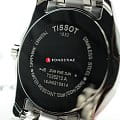 Tissot T0352101103100 женские часы застежка крупным планом