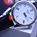 Tissot Tissot Tradition 5.5 Lady T063.009.16.018.00 кварцевые женские часы часы крупный план белый циферблата