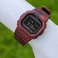 Casio Casio G-Shock GW-B5600SL-4D, g-shock япония мужские часы на браслете пластик боковой вид
